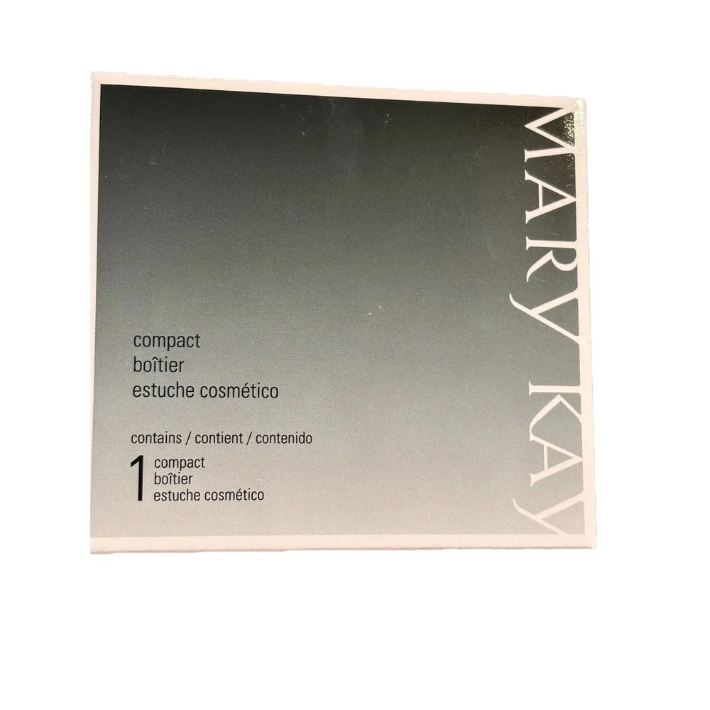 NIB Mary Kay Magnetic Black Compact #017362 With Mirror (Unfilled)